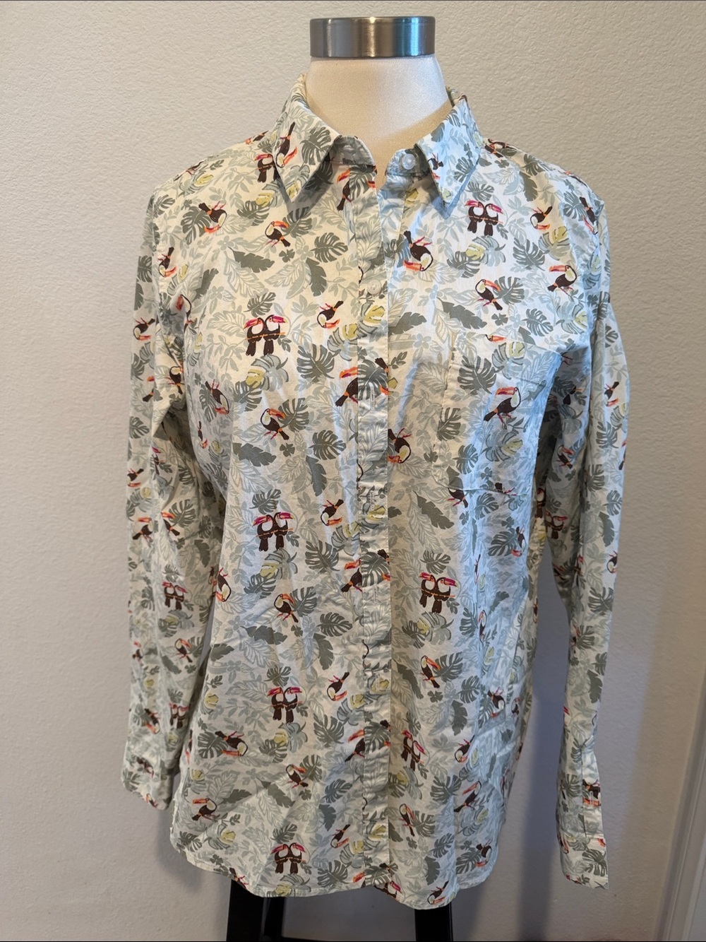 croft & barrow Light Green Tropical Toucan Print Button-Down Shirt